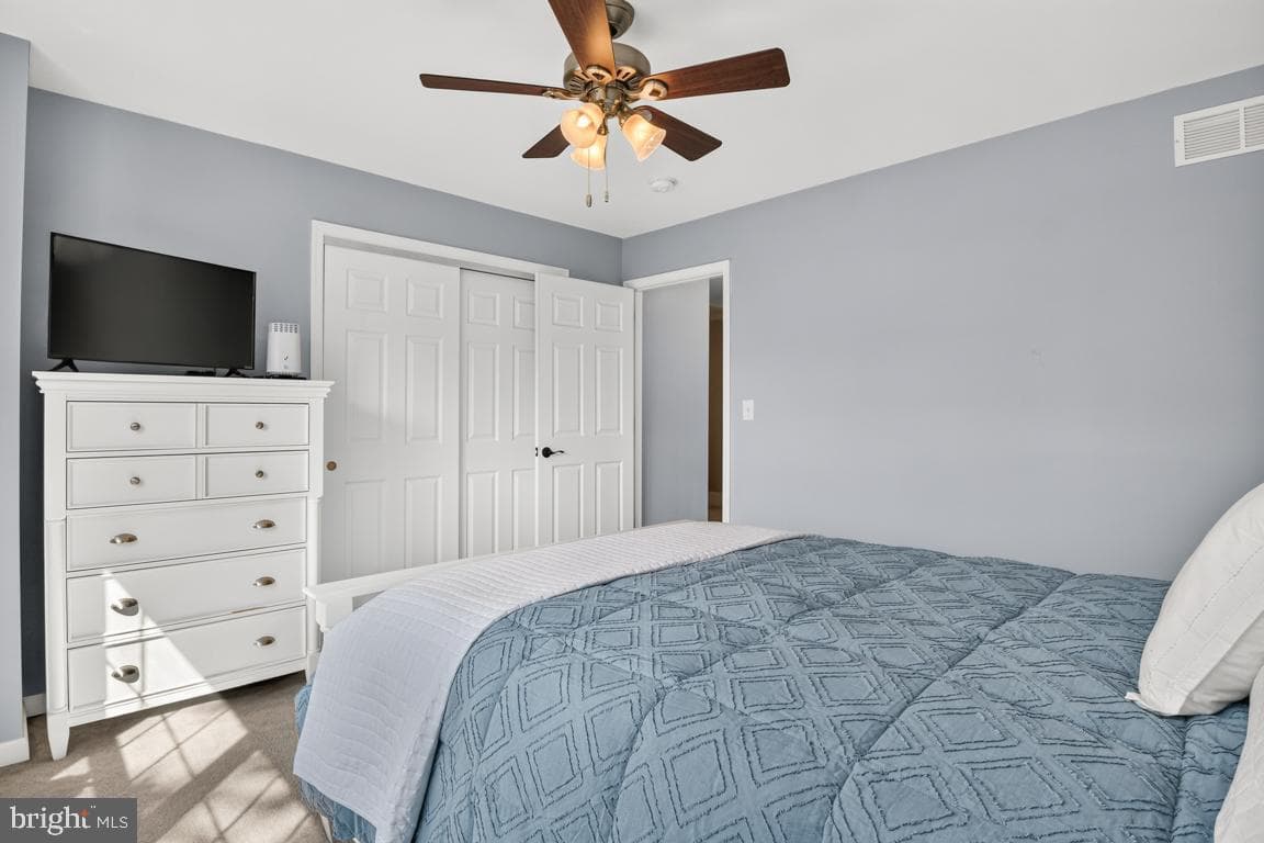 709 E Walnut Street photo 22