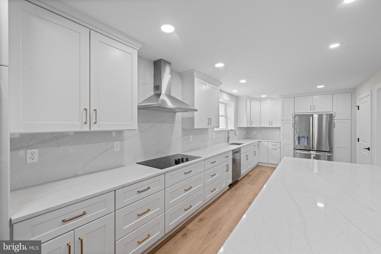 218 Crest Way photo 8