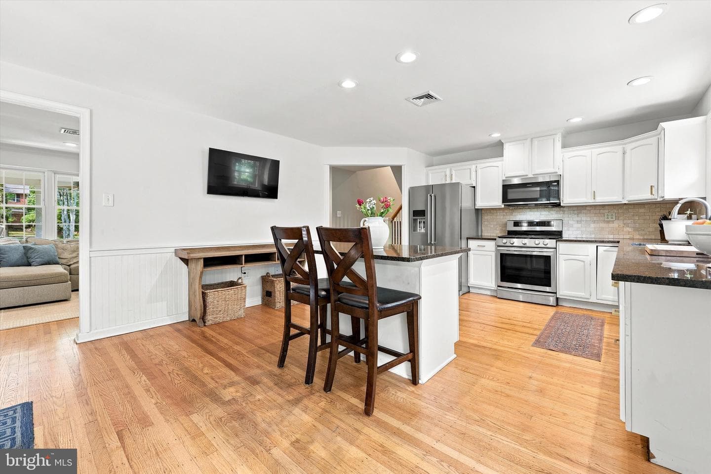 649 Midway Lane photo 11