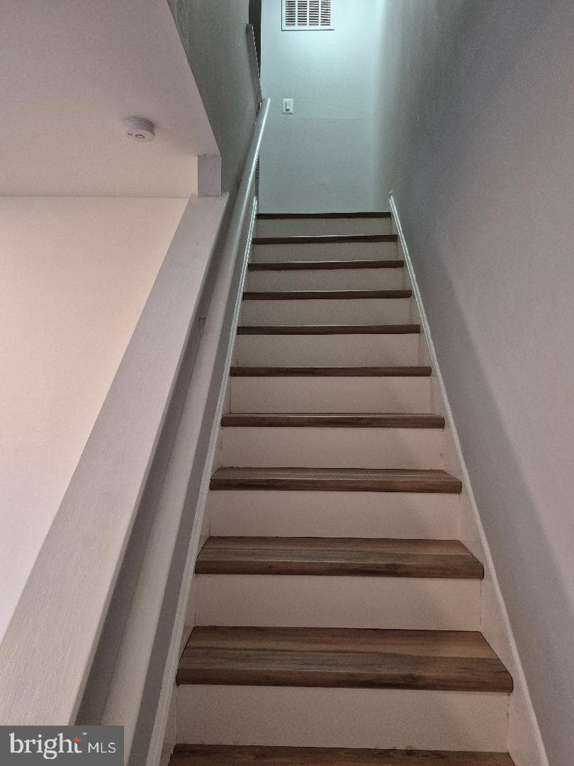 401 Woodside Circle photo 11