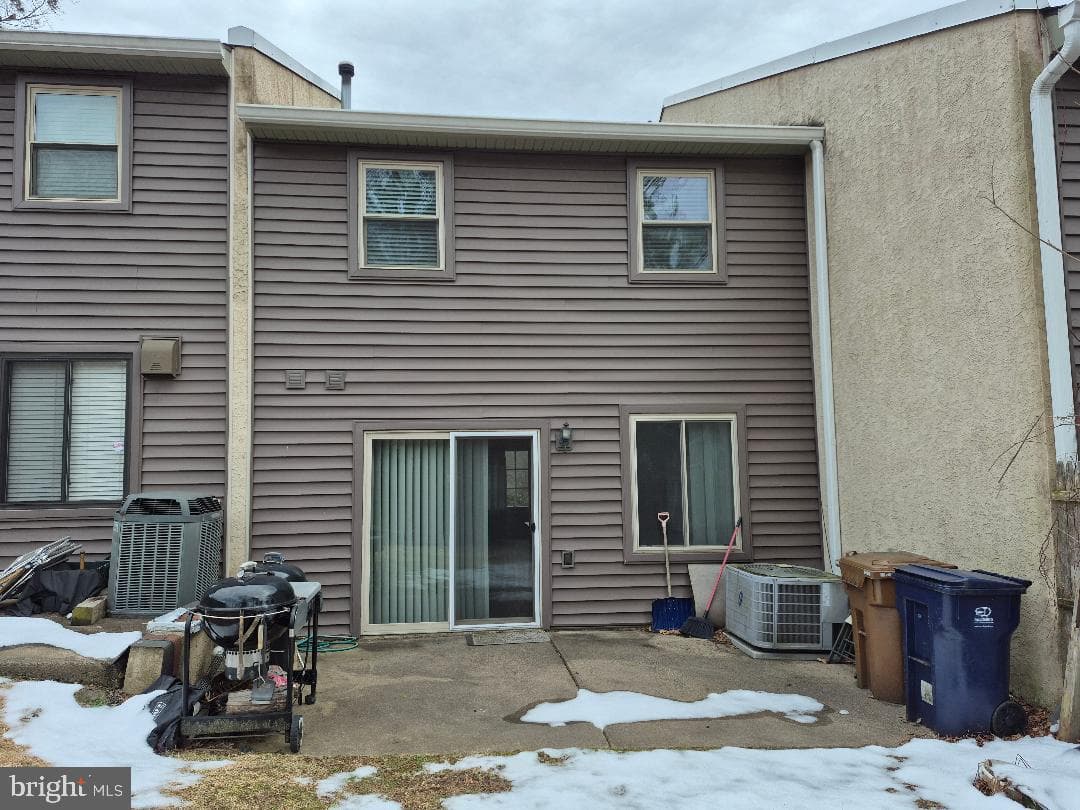401 Woodside Circle photo 7