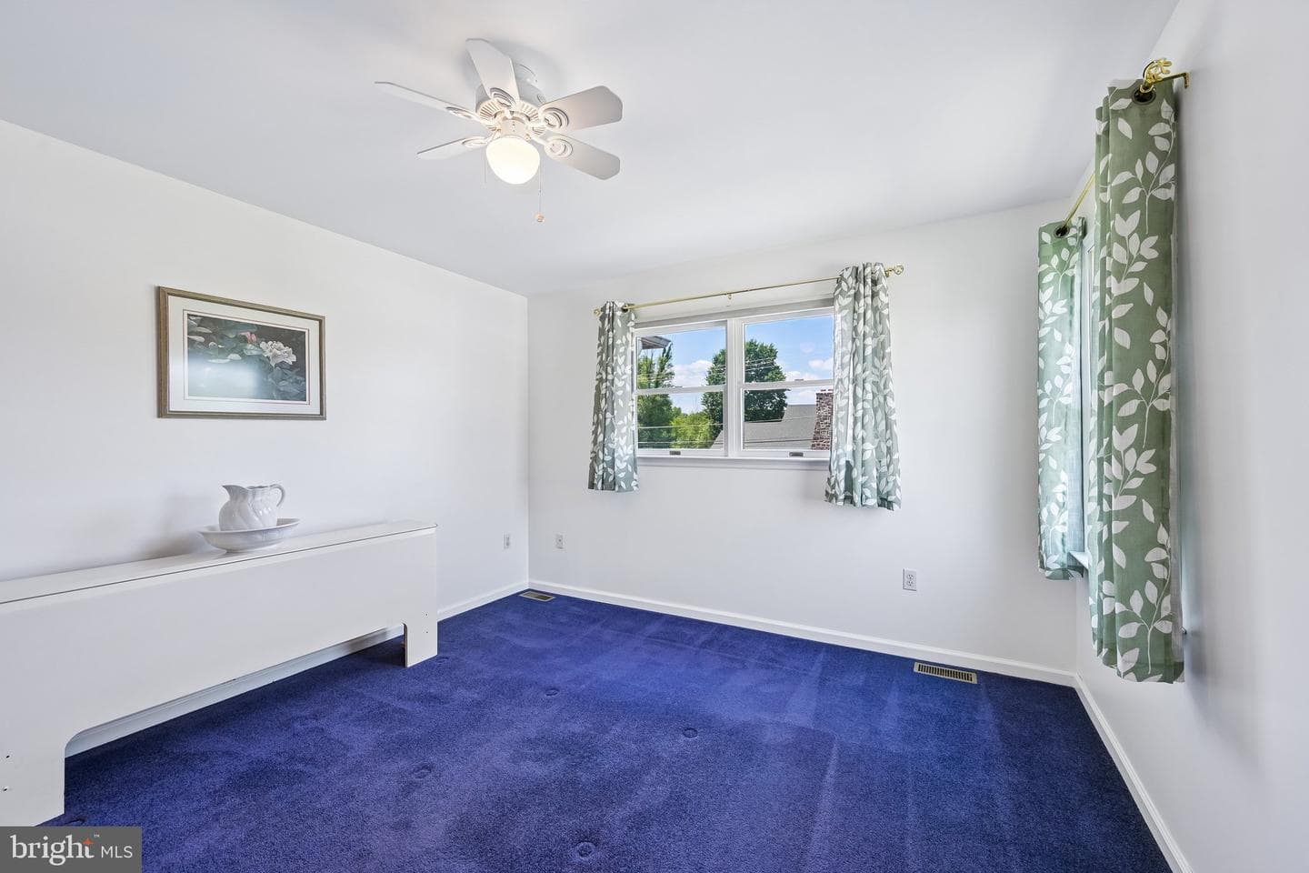 12 Lawn Avenue photo 33