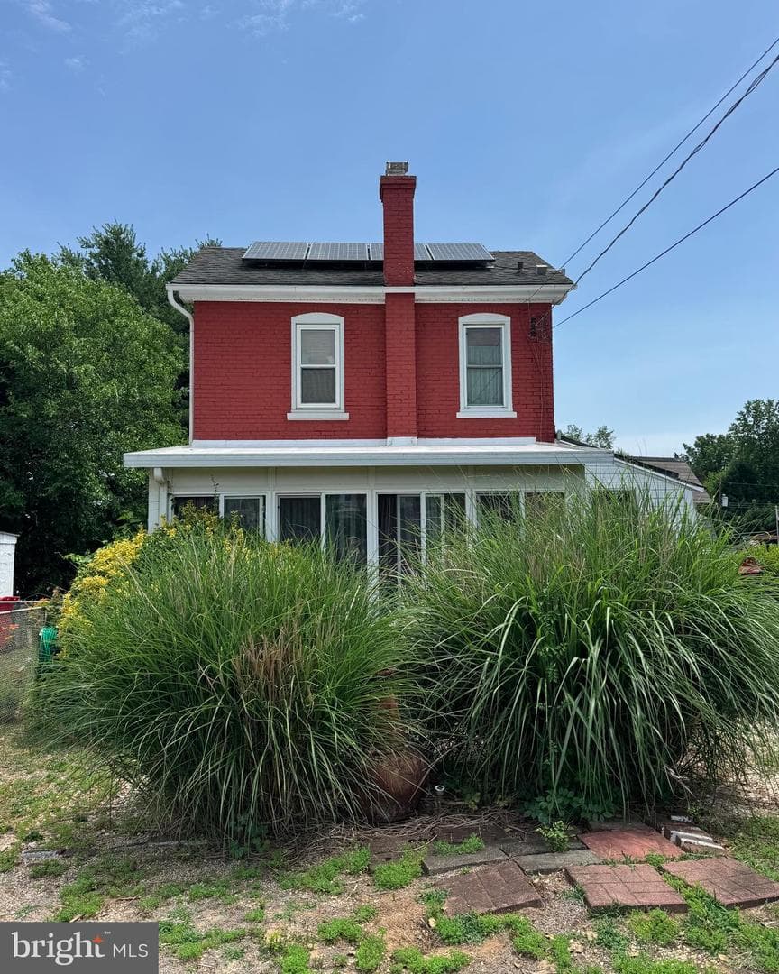 120 E Race Street photo 4