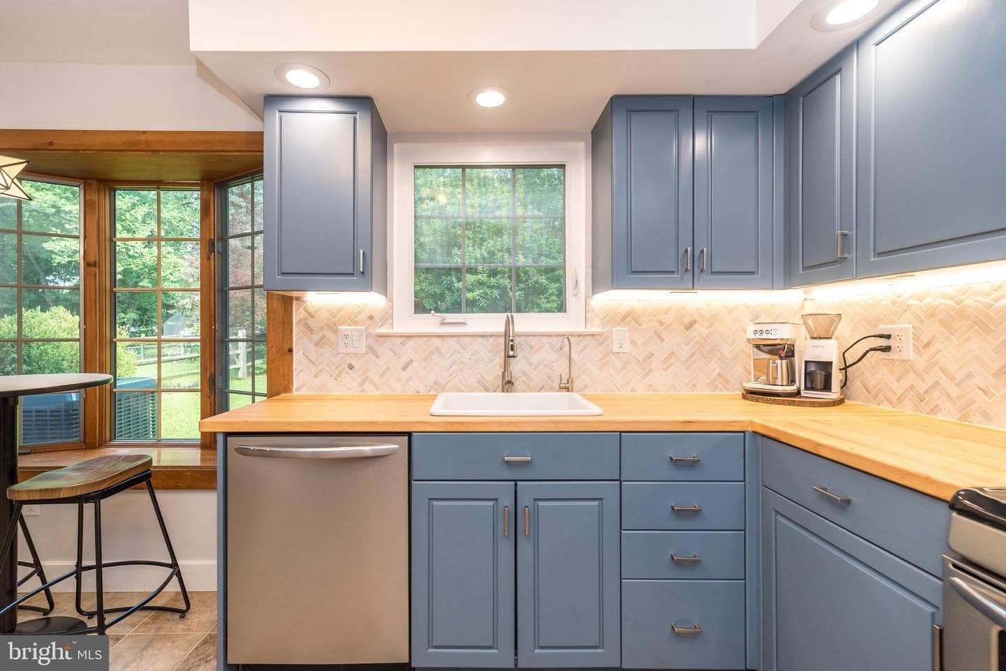 2045 Foster Road photo 10