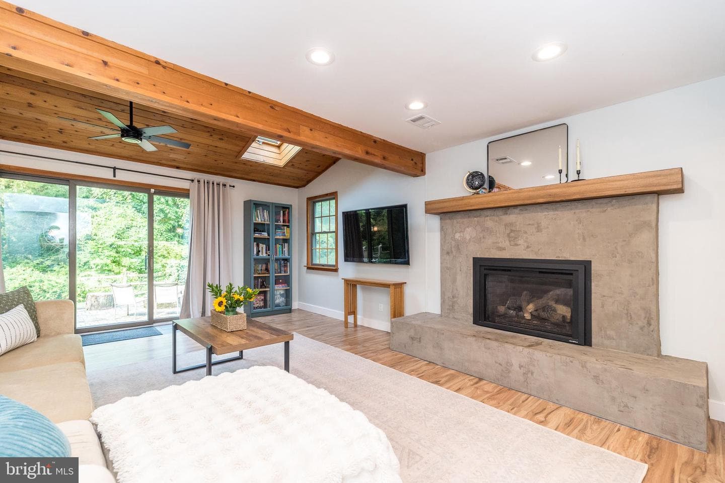 2045 Foster Road photo 17