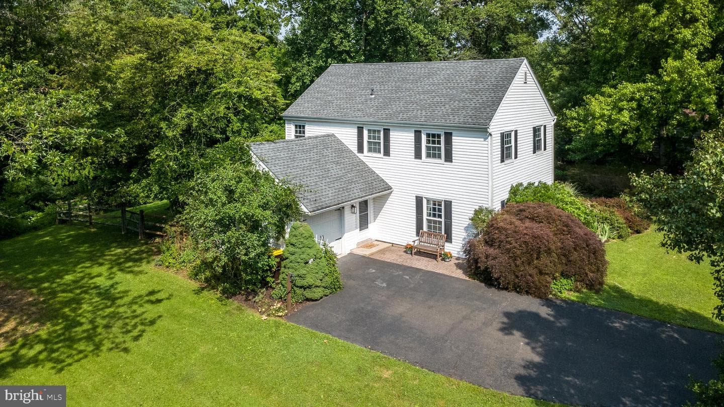 2045 Foster Road, Hatfield
