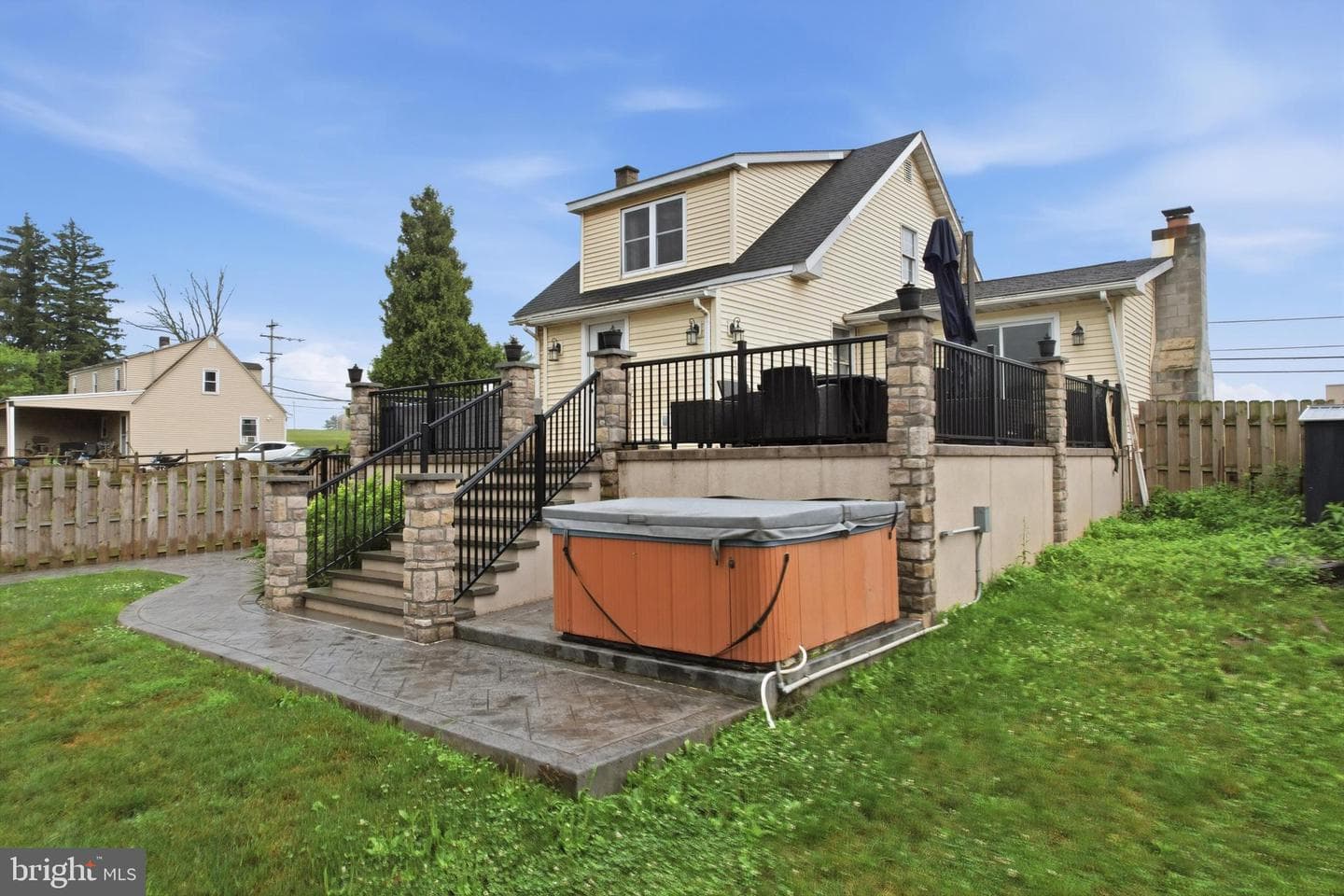 3033 Linfield Road photo 4