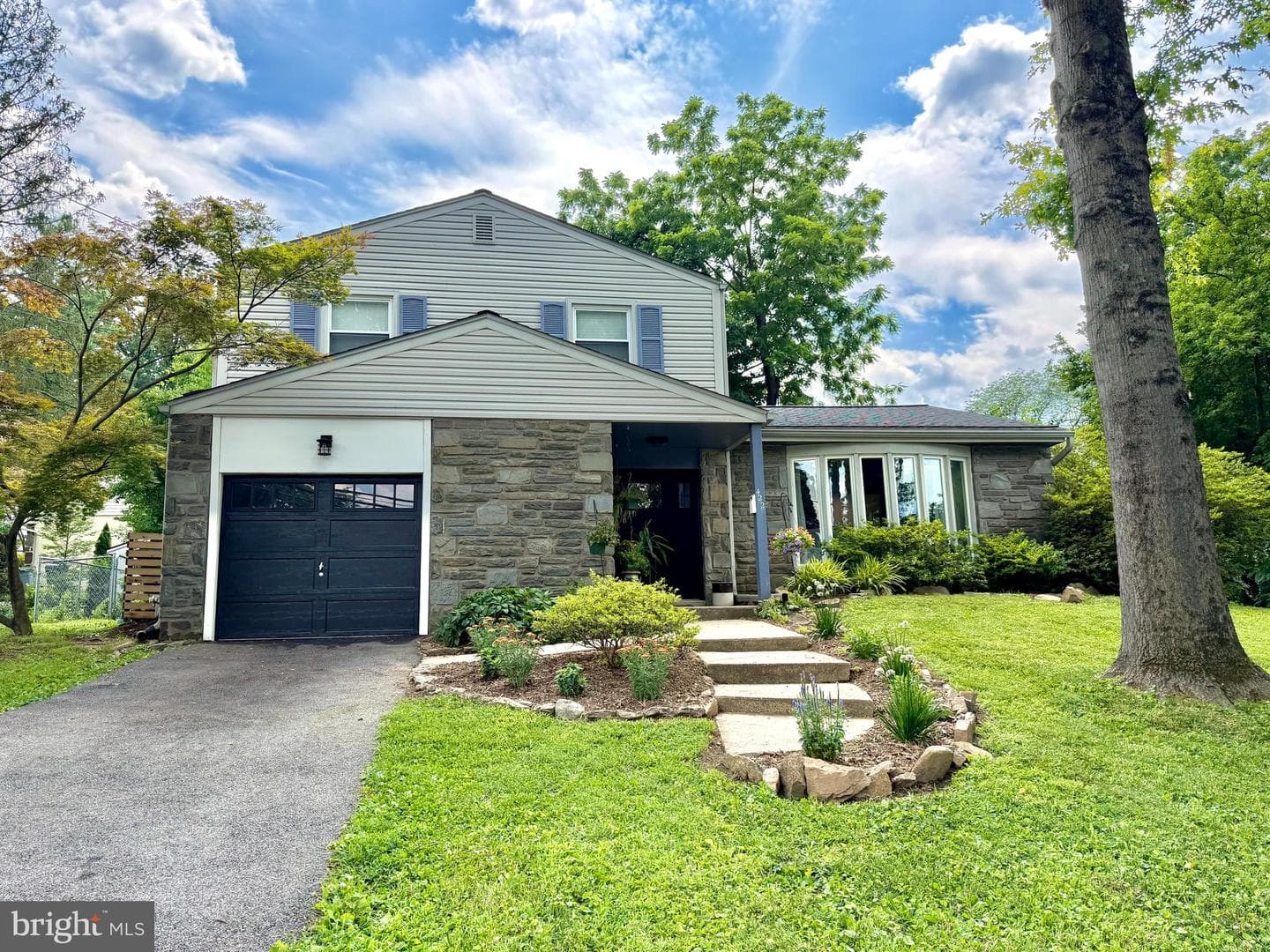 422 Ridge Pike, Lafayette Hill