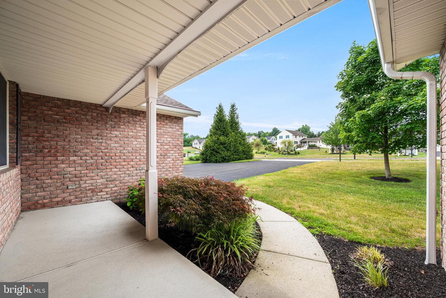 2426 Magnolia Drive photo 4