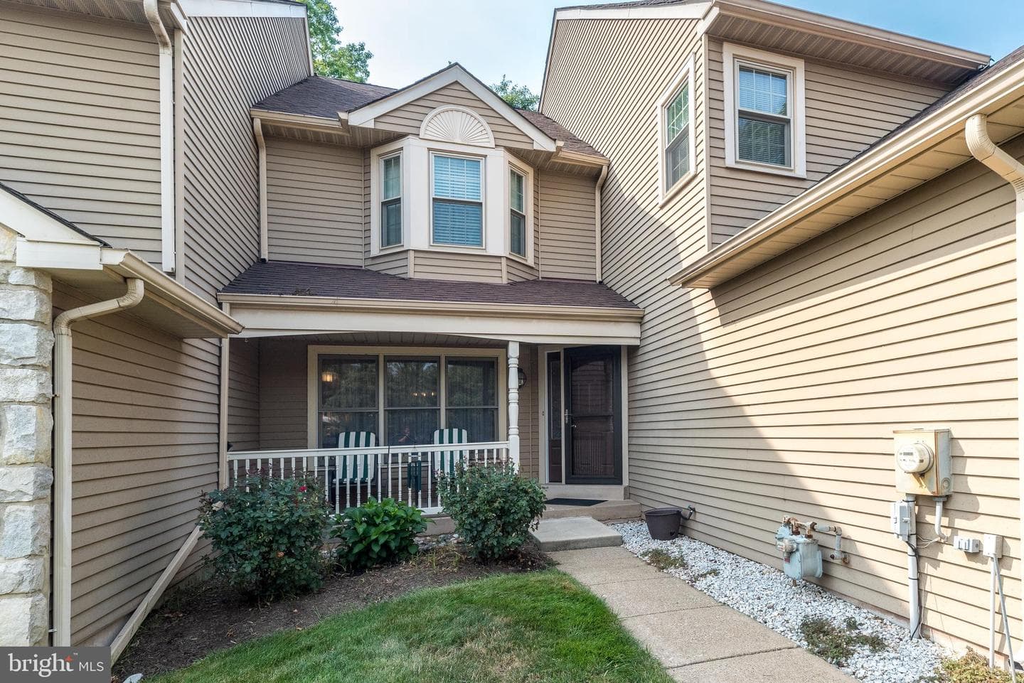 1408 Bronte Court photo 3