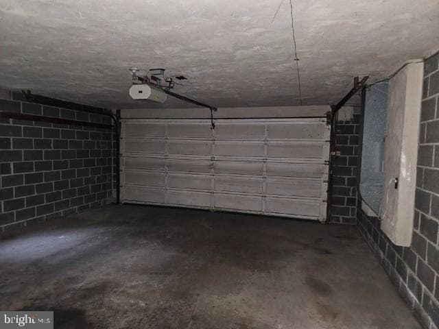 8128 Cedar photo 15