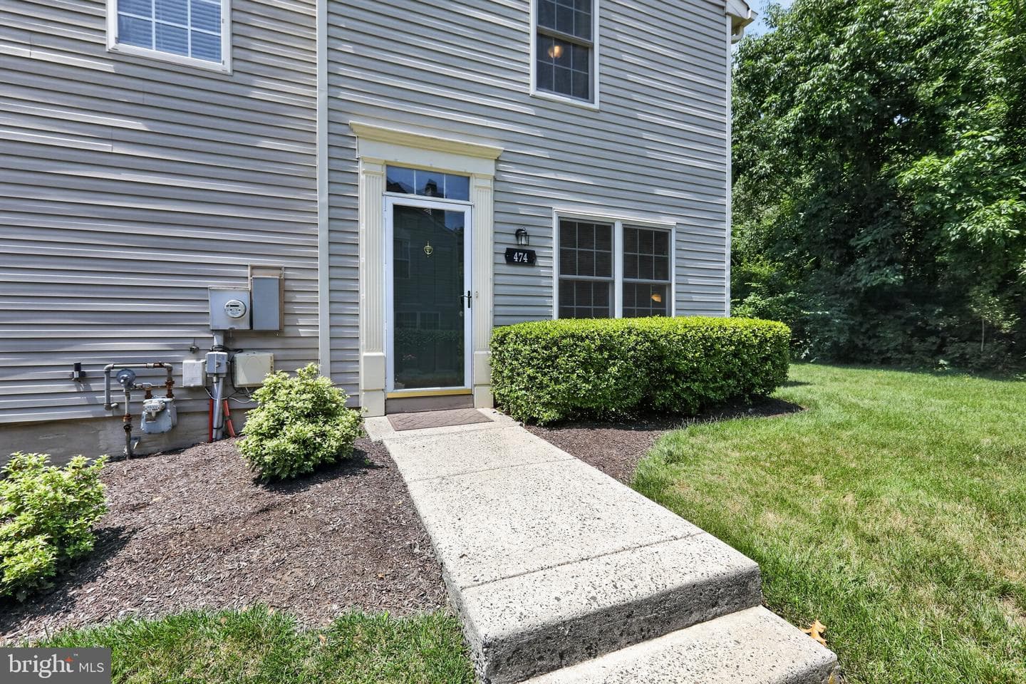 474 Stoneglen Street photo 3