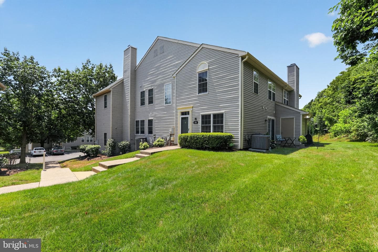 474 Stoneglen Street photo 4