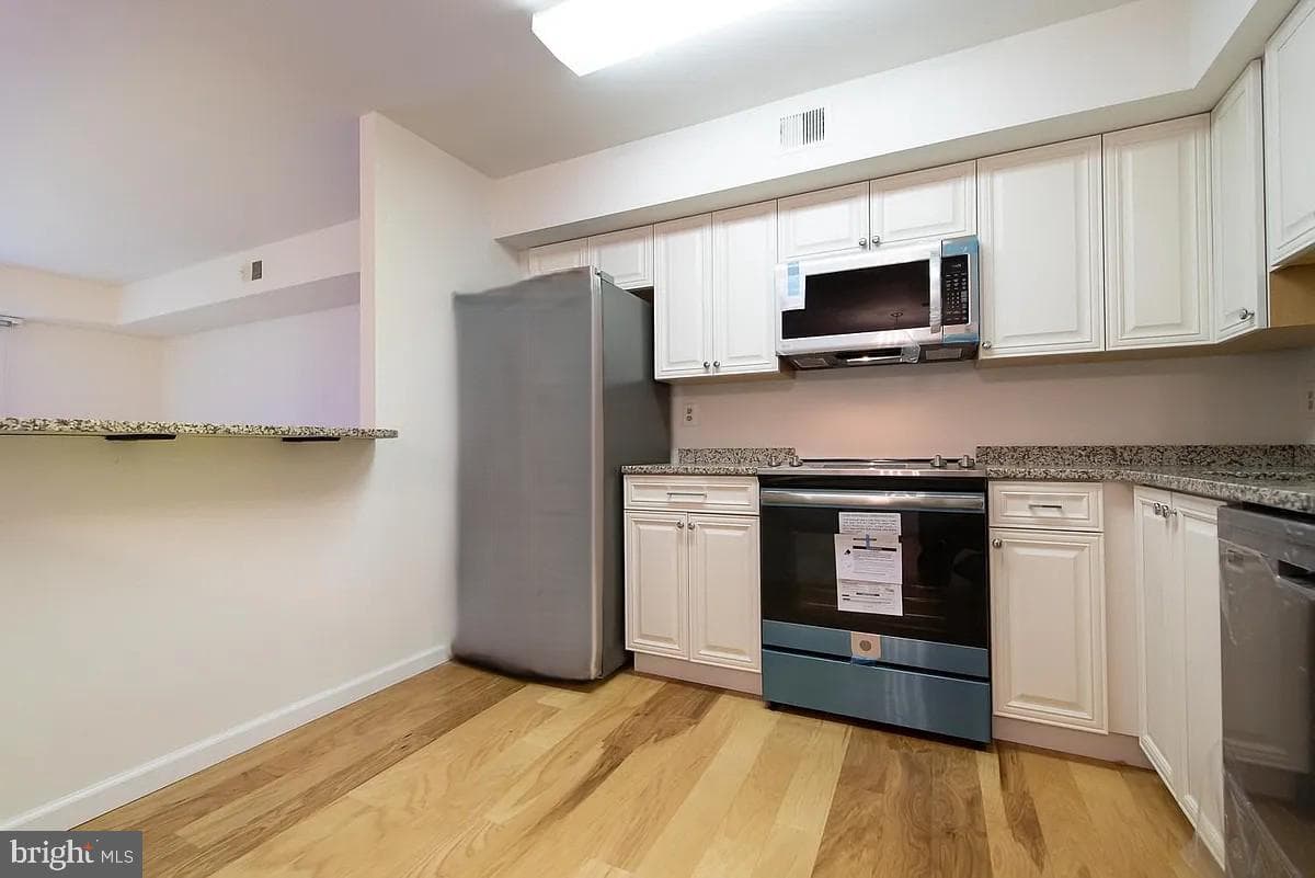 28 Hastings Drive #202 U-28 photo 8