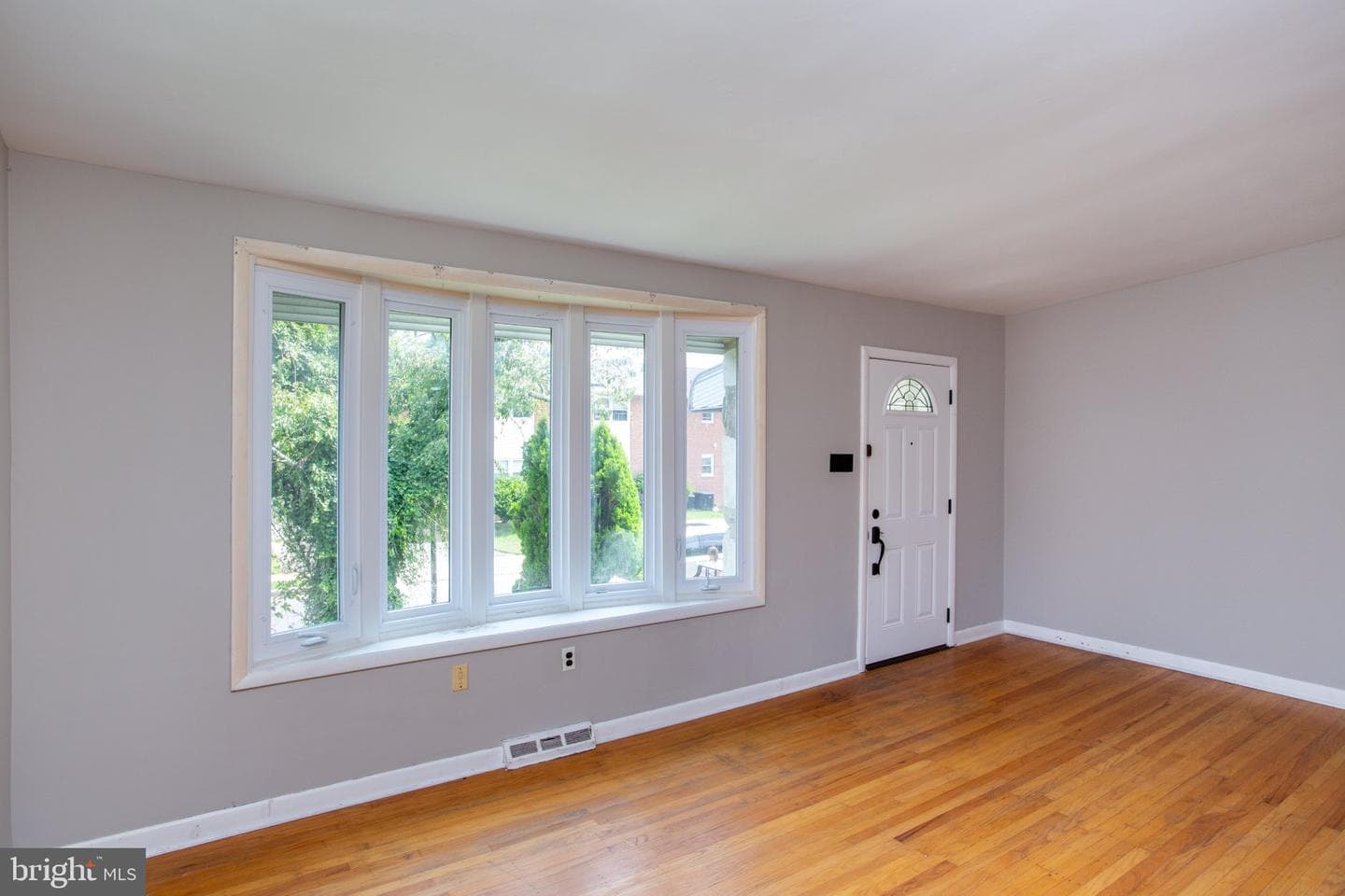 540 Wanamaker Road photo 4