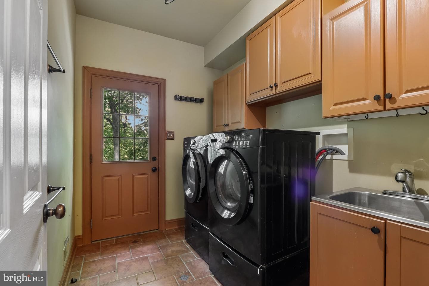 111 Manor Drive photo 38