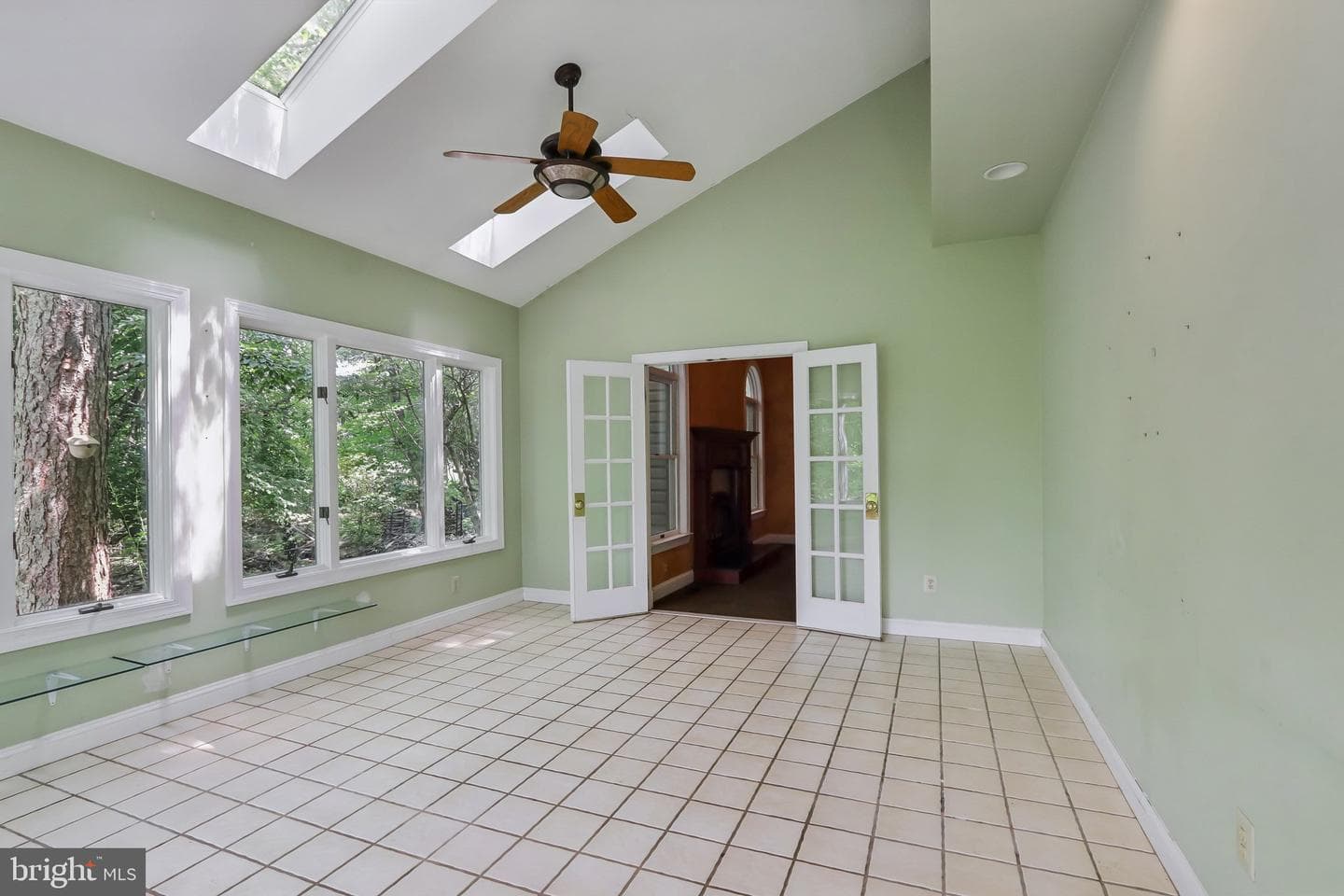 111 Manor Drive photo 51