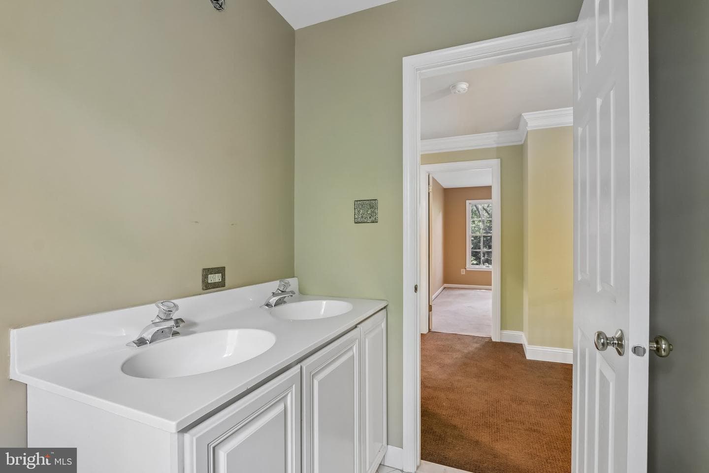 111 Manor Drive photo 59