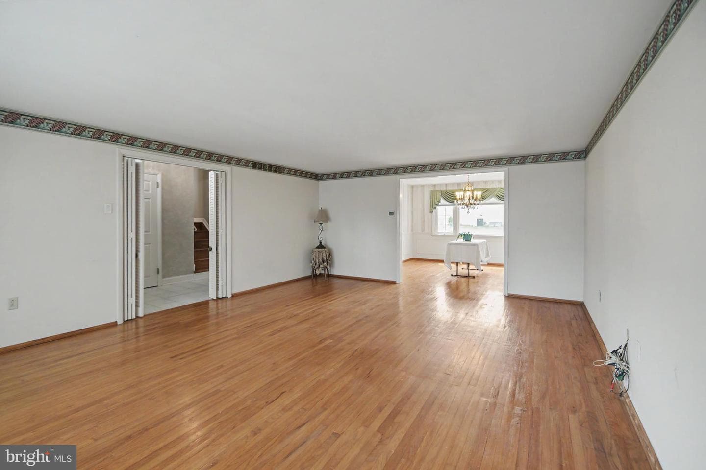 10 E Summit Avenue photo 32