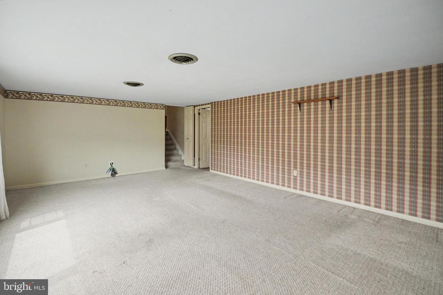 10 E Summit Avenue photo 36