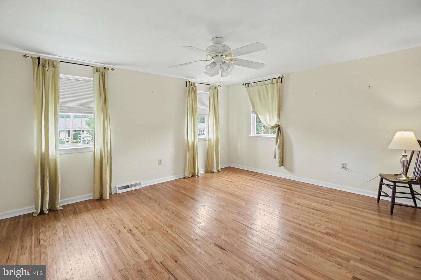 10 E Summit Avenue photo 37