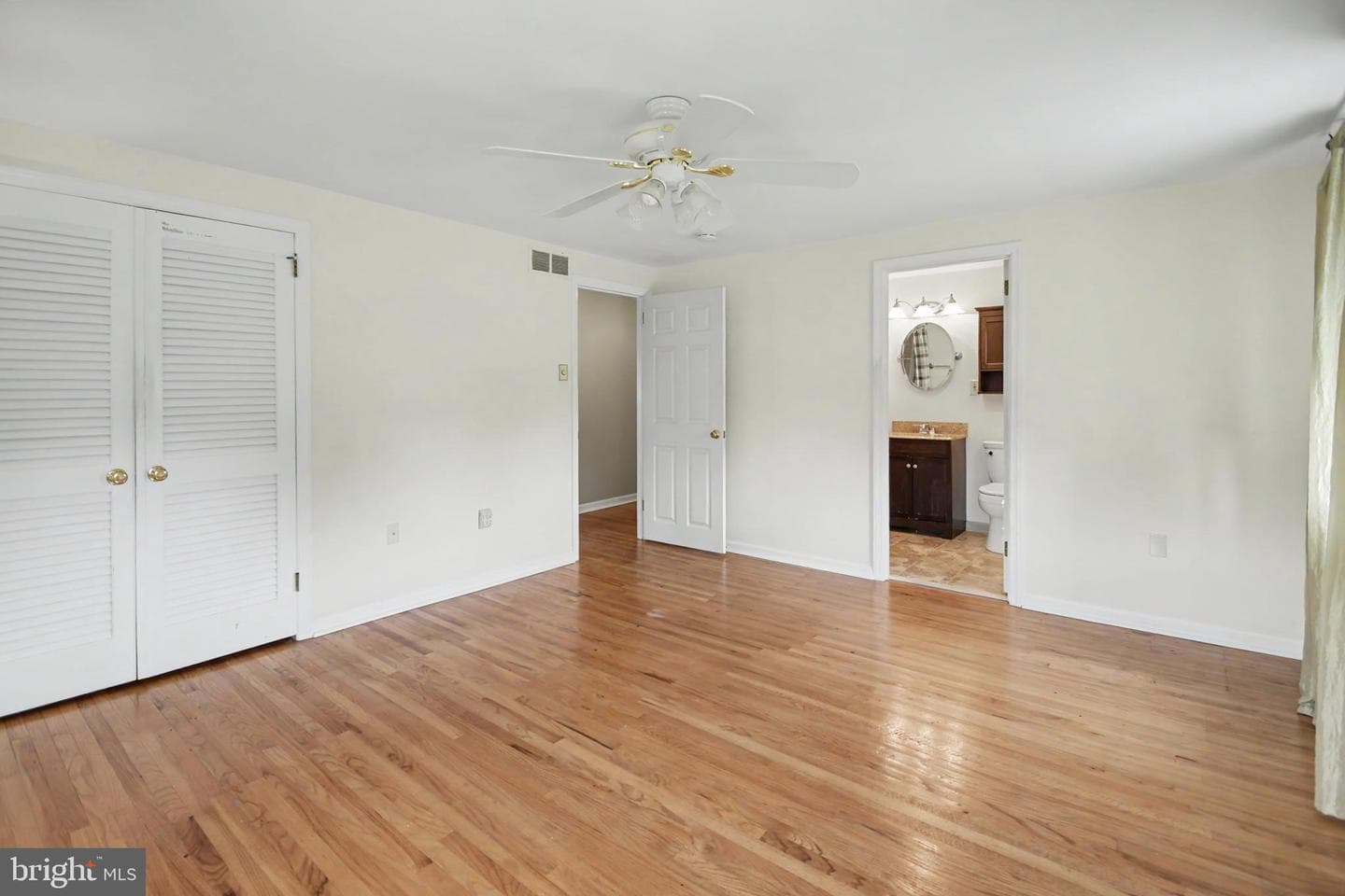10 E Summit Avenue photo 38