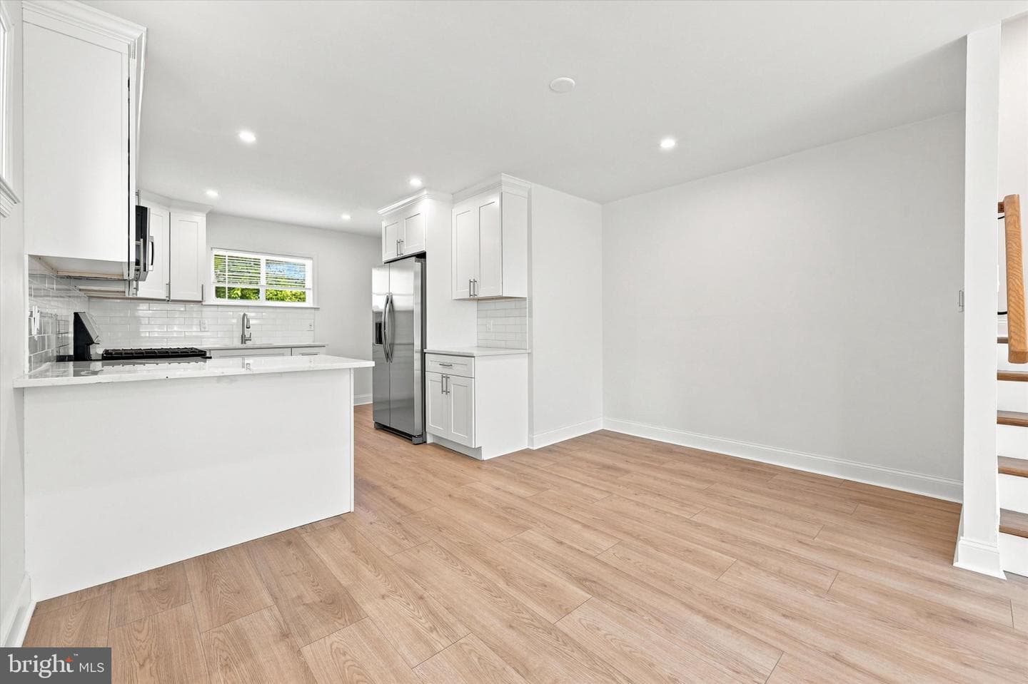 152 Egerton Avenue photo 5
