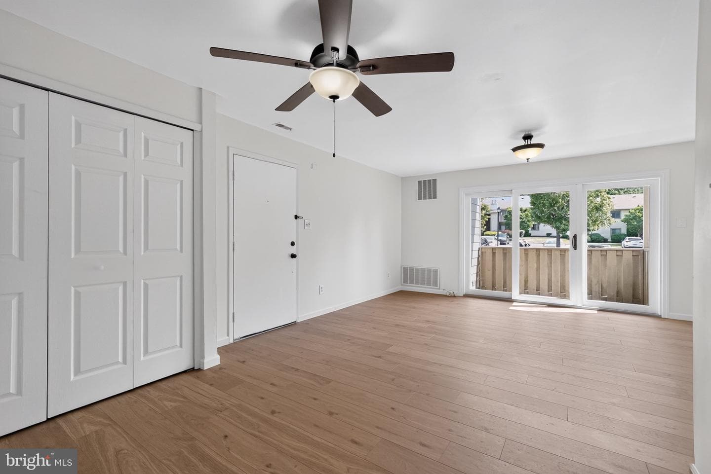1313 Morris Court photo 5