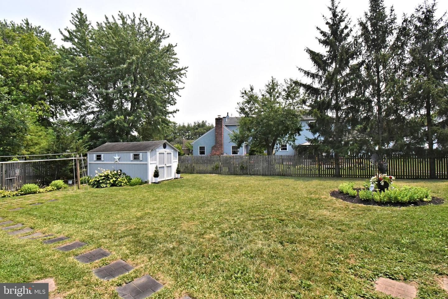 109 Macintosh Lane photo 44