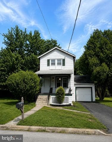 2260 W Walnut Street, Colmar