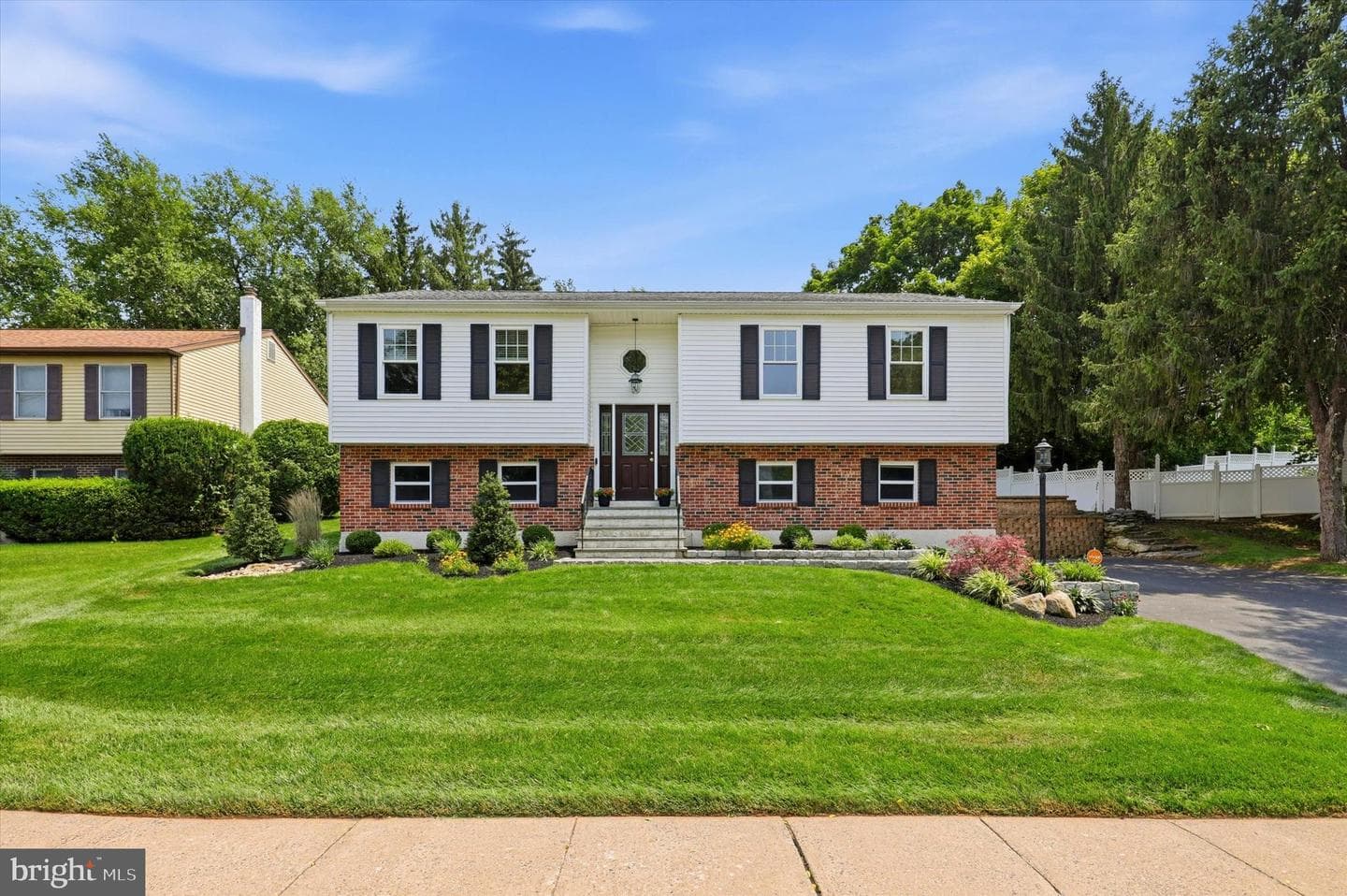 737 Vance Drive, Glenside