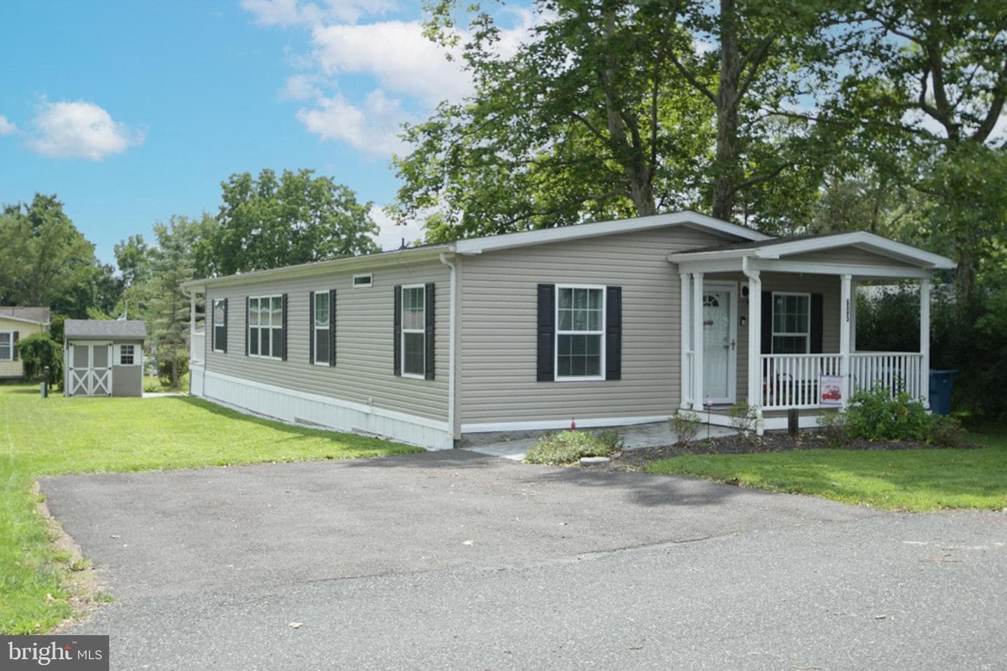605 Willow Drive, Green Lane