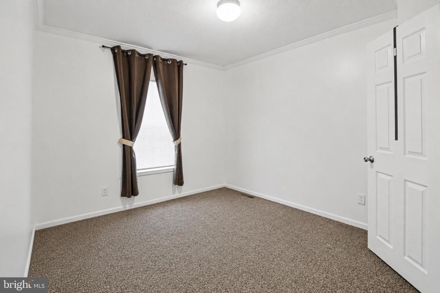 605 Willow Drive photo 17