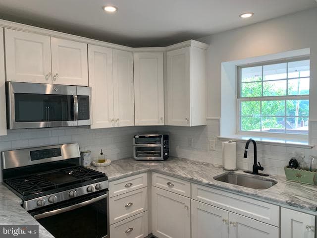 423 E Tenth Avenue photo 13