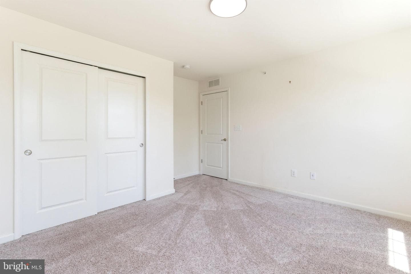 423 Barclays Way photo 31
