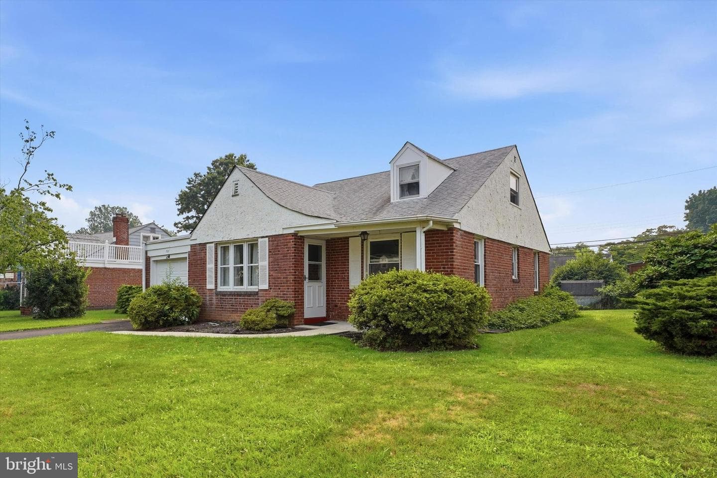 727 Cottage Road, Glenside
