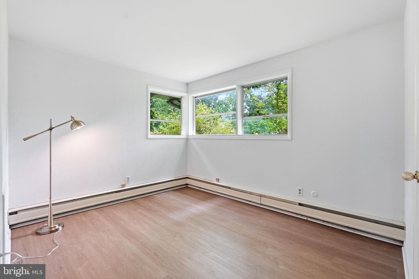 707 Forrest Avenue photo 48