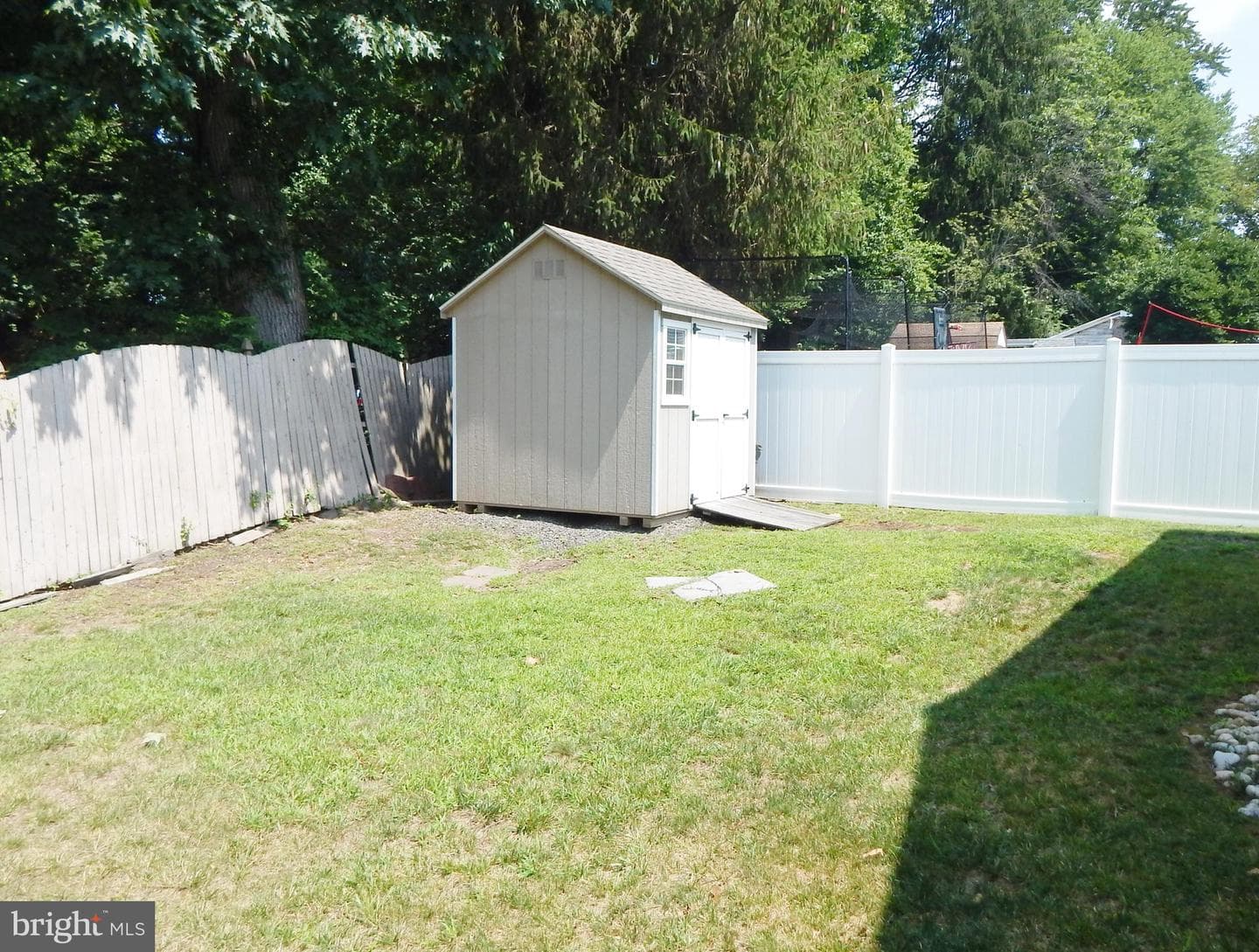 128 Runner St photo 16