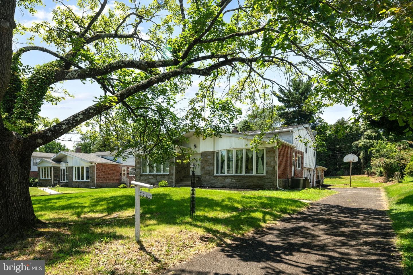 7942 Oak Hill Drive, Cheltenham