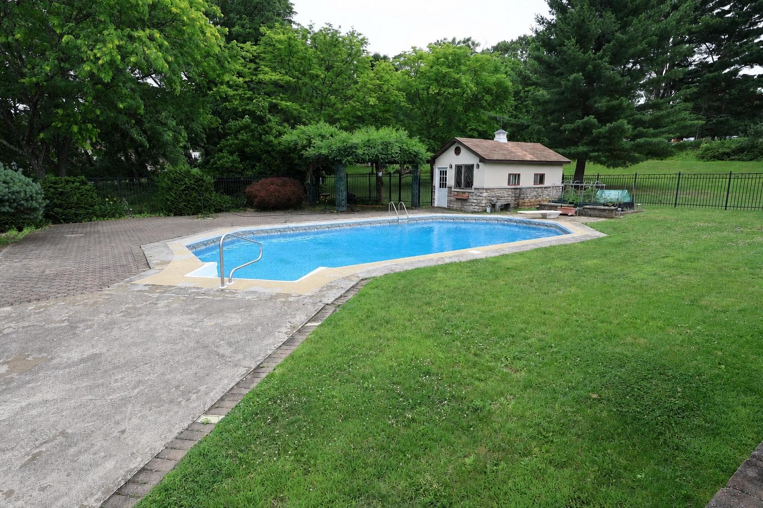 1501 Detweiler Avenue photo 5