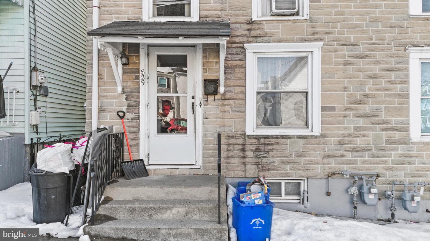 829 N New Street photo 13
