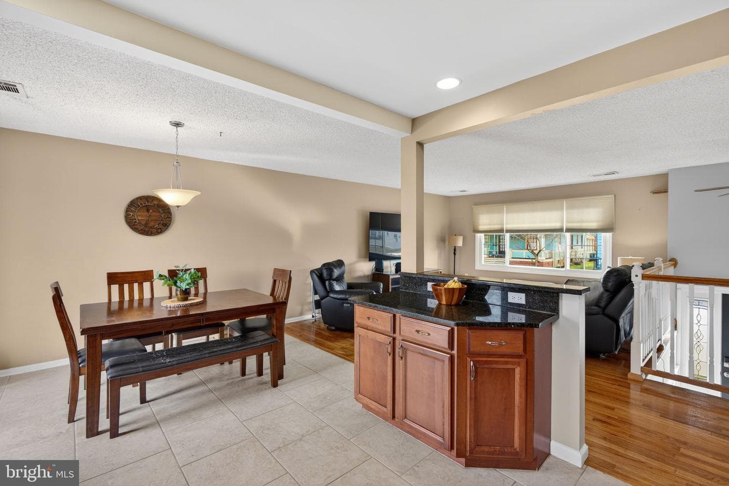 1386 Jefferson Street photo 10