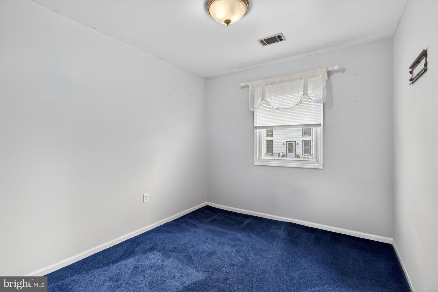 1386 Jefferson Street photo 17