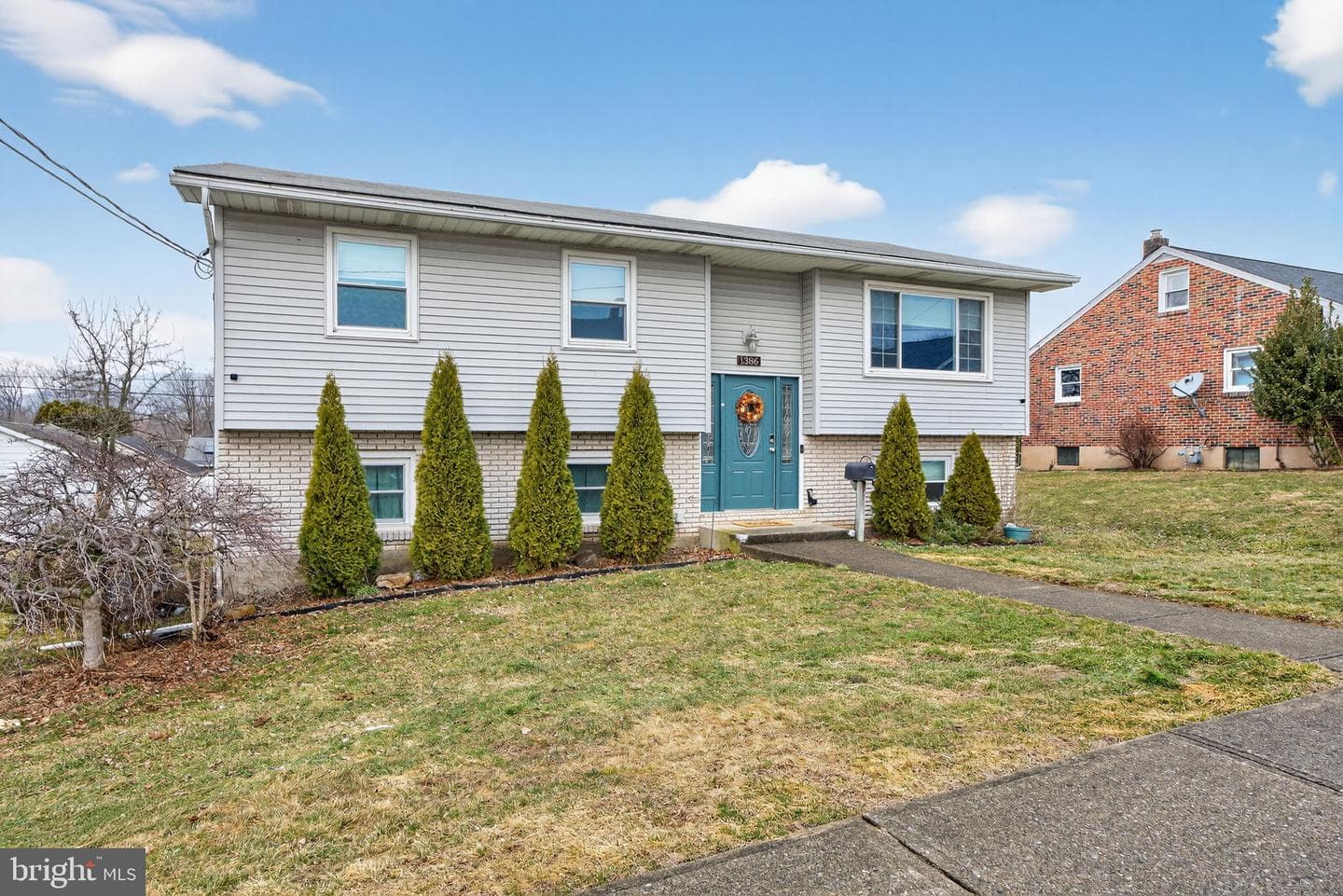 1386 Jefferson Street photo 2