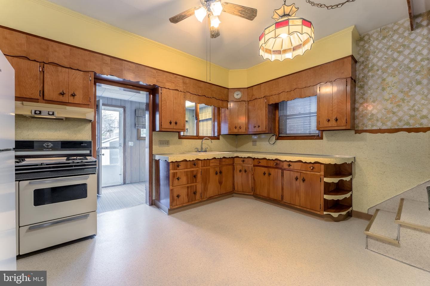 1242 Ferry Street photo 10