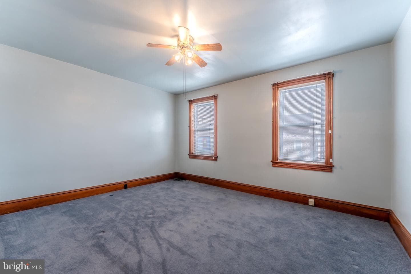 1242 Ferry Street photo 20