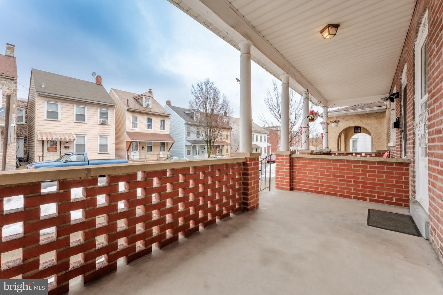 1242 Ferry Street photo 4