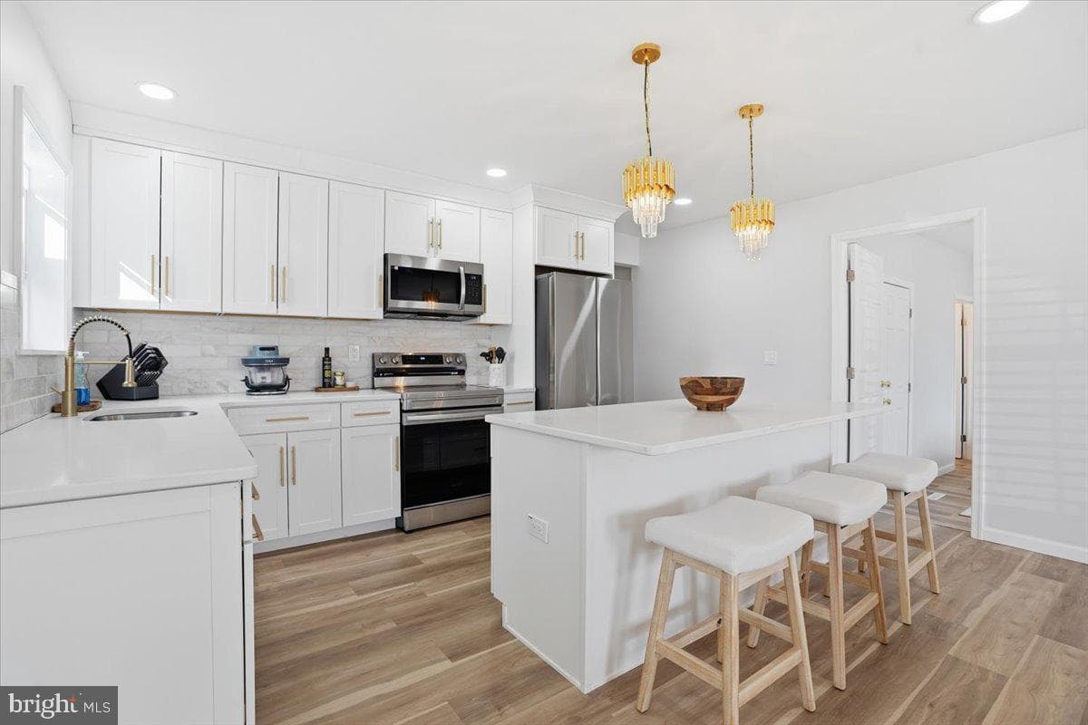 1647 4th Street photo 20
