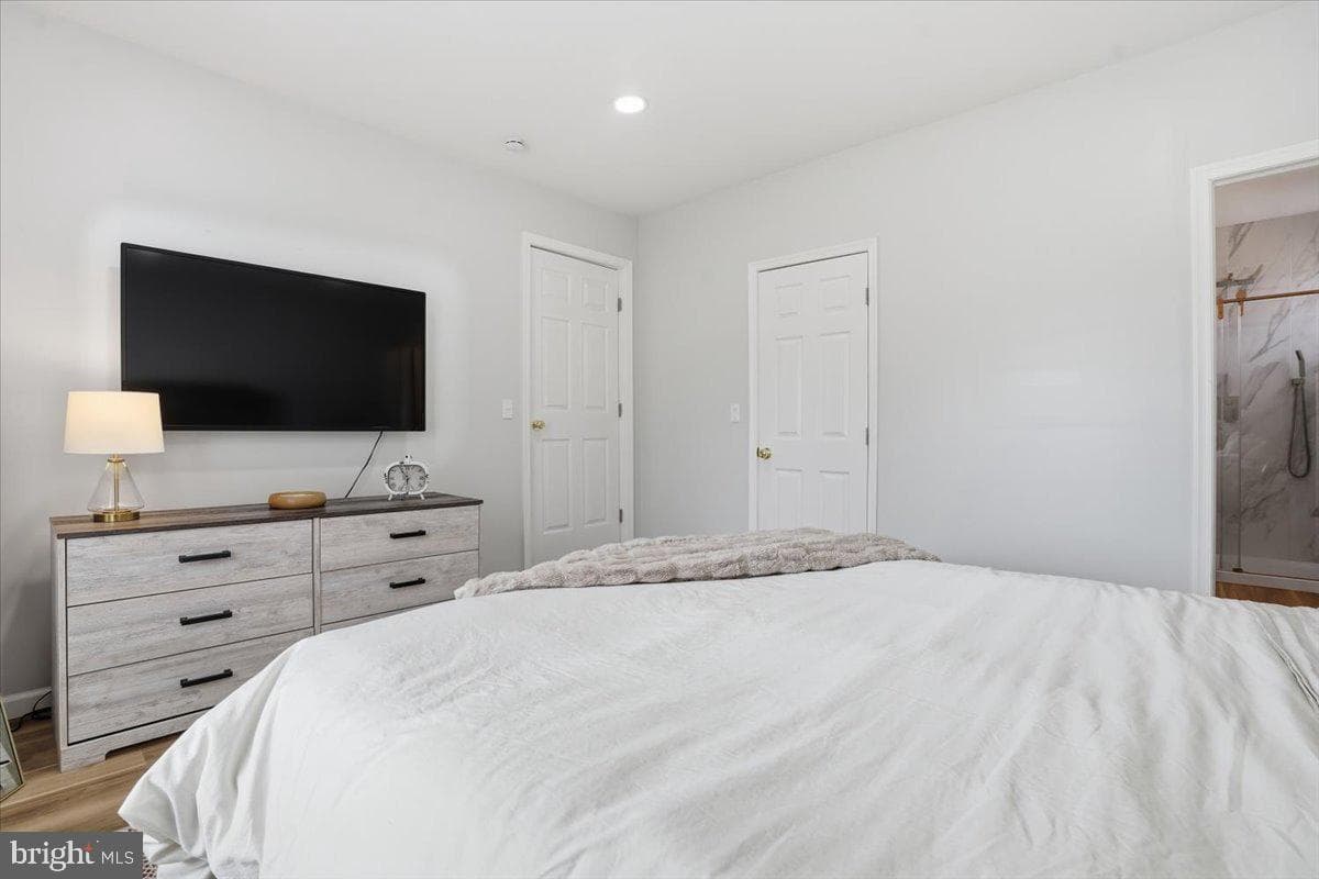 1647 4th Street photo 30