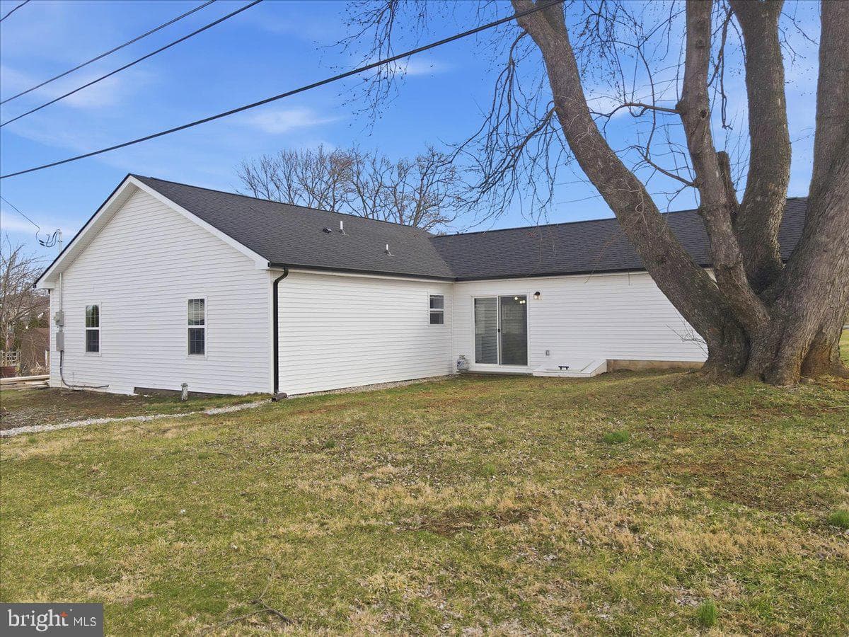 1647 4th Street photo 45